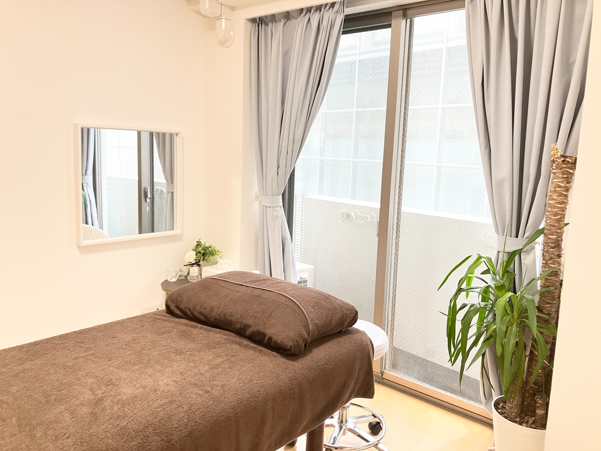 新宿駅徒歩5分】備品充実・完全個室のプライベートサロンが私のサロン